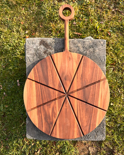 Figata Pizza Cutting Board